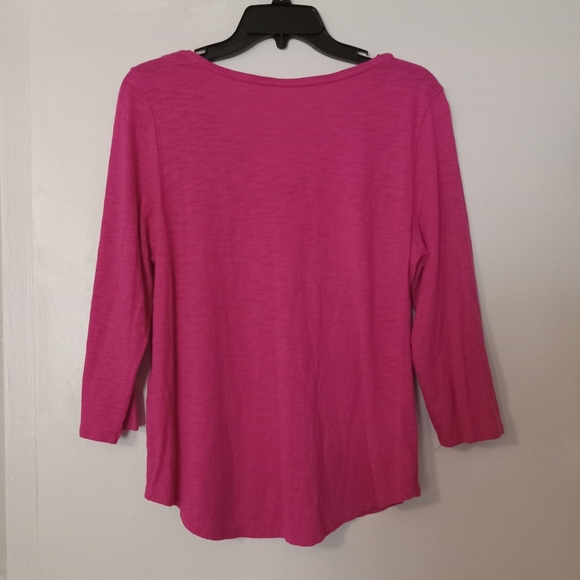 Chico's Lightweight Hot Pink The Ultimate Tee Chico's Size 1 Medium V neck EUC - Picture 2 of 3